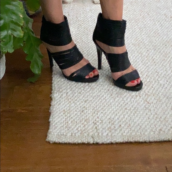 Zara Black Heels - Sz: 9 - Picture 1 of 6